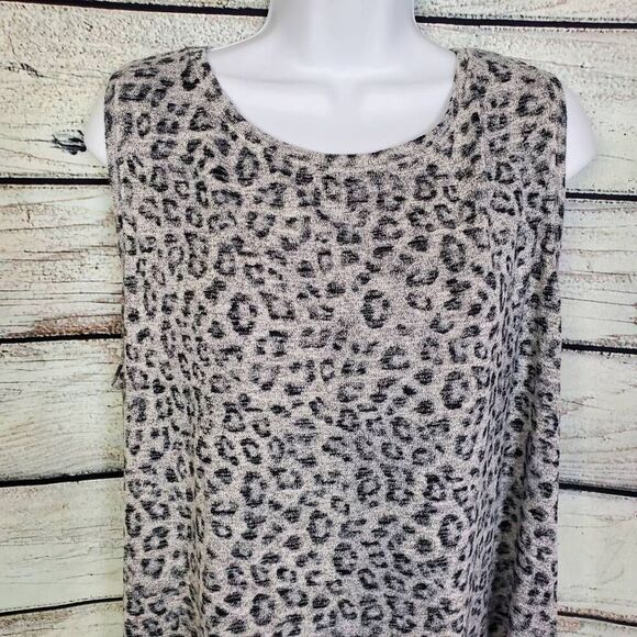 Chico’s Zenergy Women’s Leopard Print Sleeveless Top Size 3 (16/18) Gray Black - Picture 2 of 7
